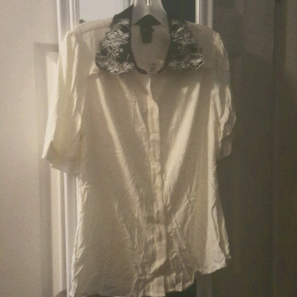 Alice in wonderland embroidered top - Picture 6 of 16